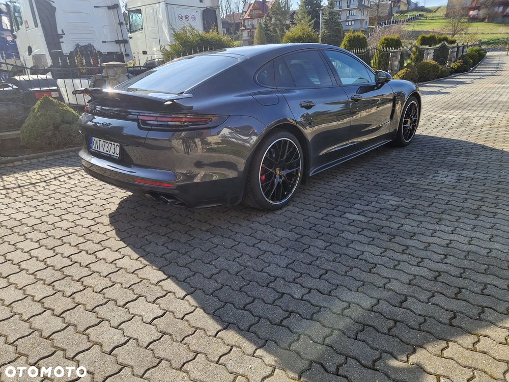 Porsche Panamera GTS GPF - 3