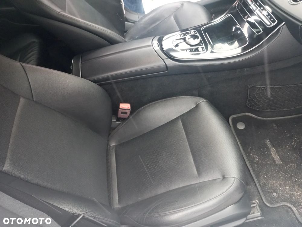 Mercedes-Benz Klasa E - 15