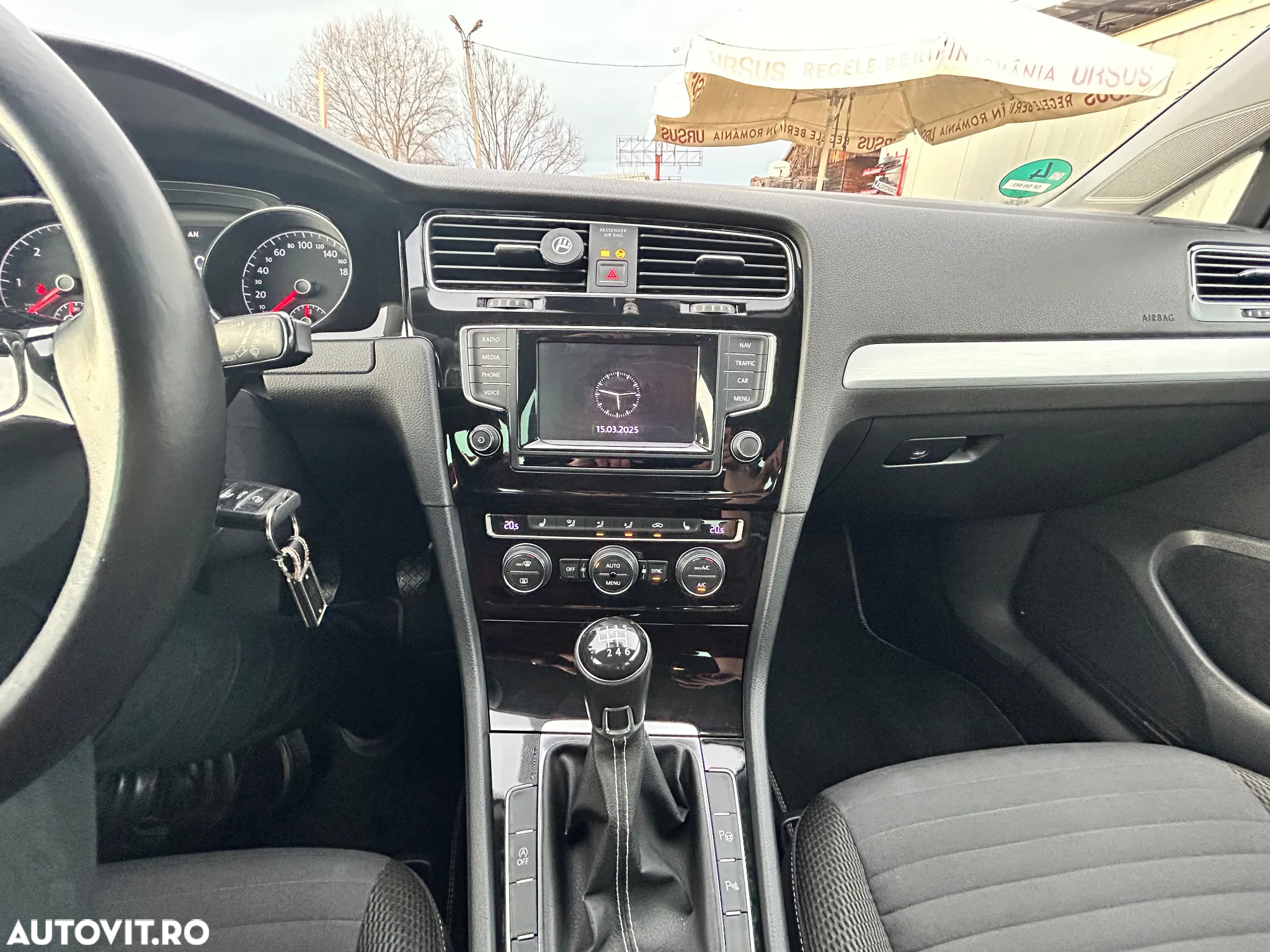 Volkswagen Golf 2.0 TDI BMT Comfortline - 13