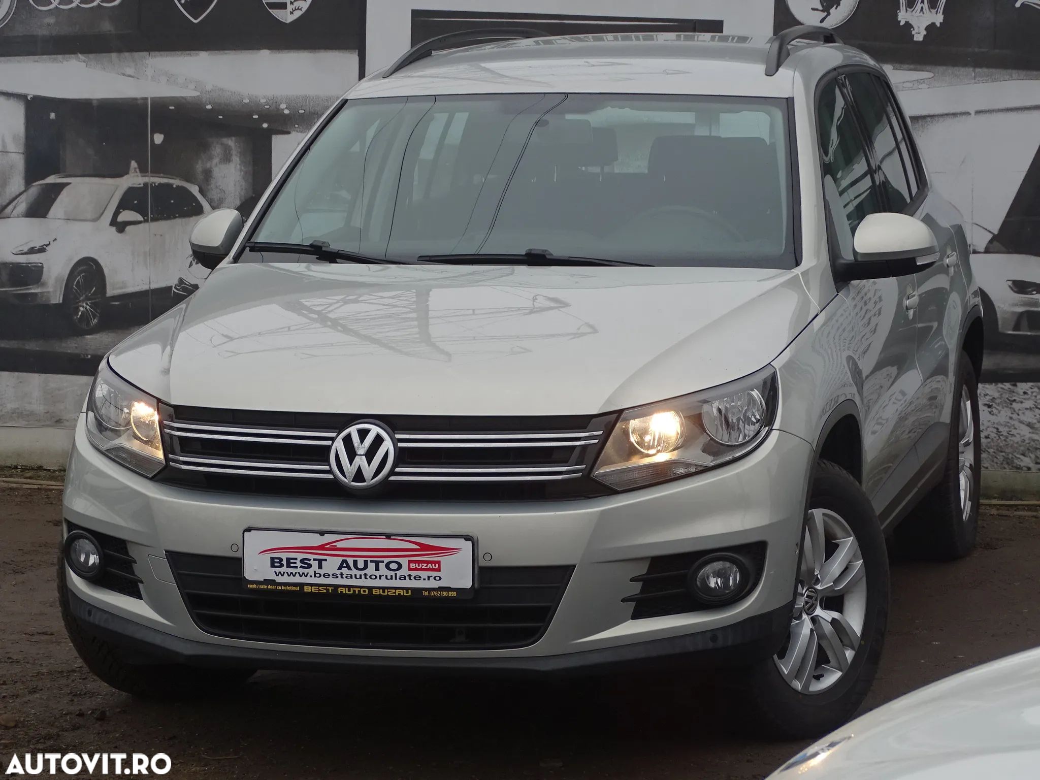 Volkswagen Tiguan 2.0 TDI DPF BlueMotion Technology Trend & Fun - 1