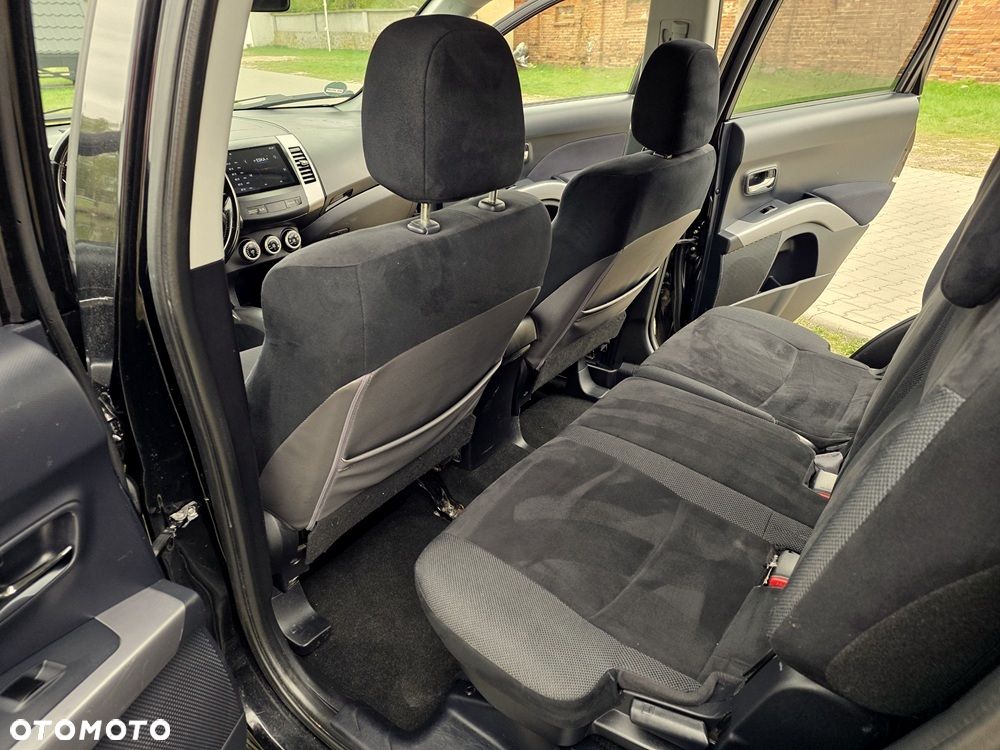 Mitsubishi Outlander 2.4 Intense - 23