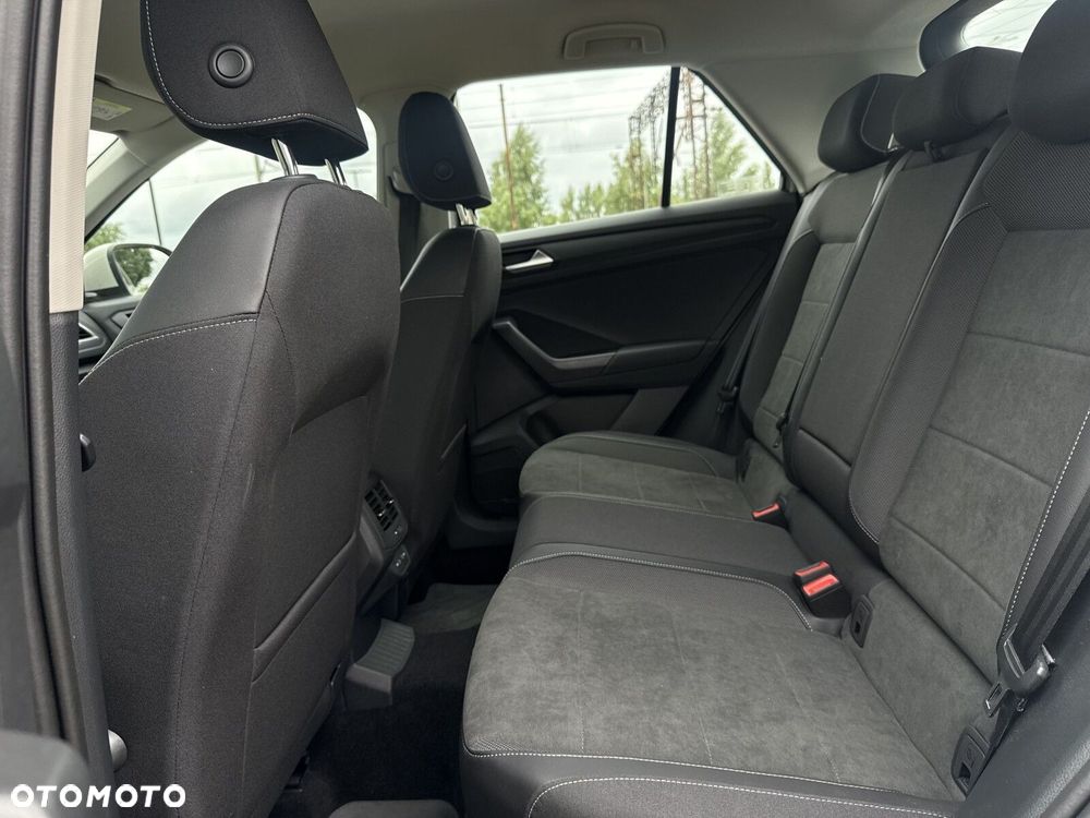 Volkswagen T-Roc - 29