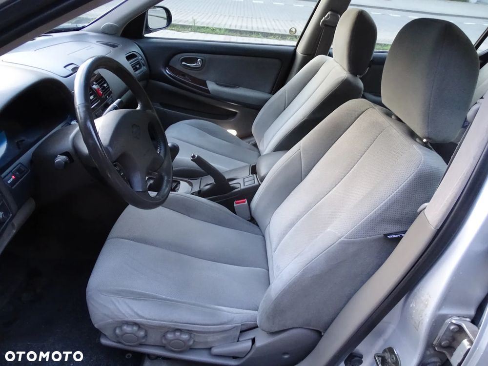 Nissan Maxima 2.0 Comfort - 22