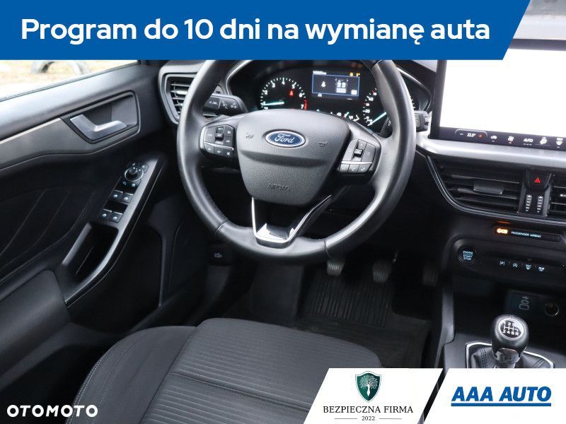 Ford Focus SW - 9