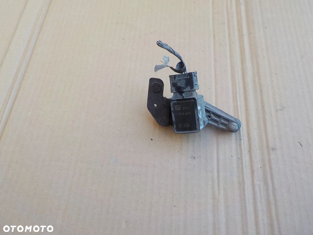 czujnik poziomowania świateł bmw e61 1093697 - 1
