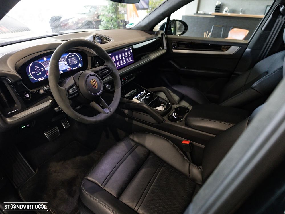 Porsche Cayenne E-Hybrid - 16