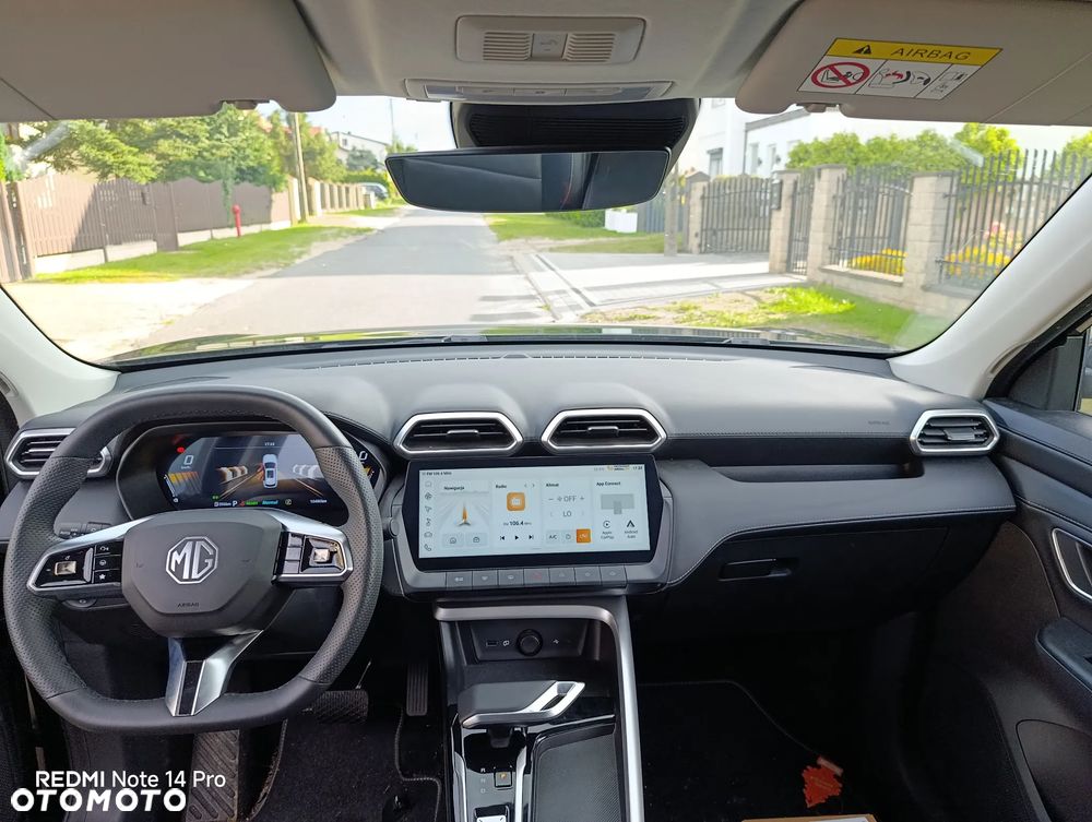 MG ZS - 22