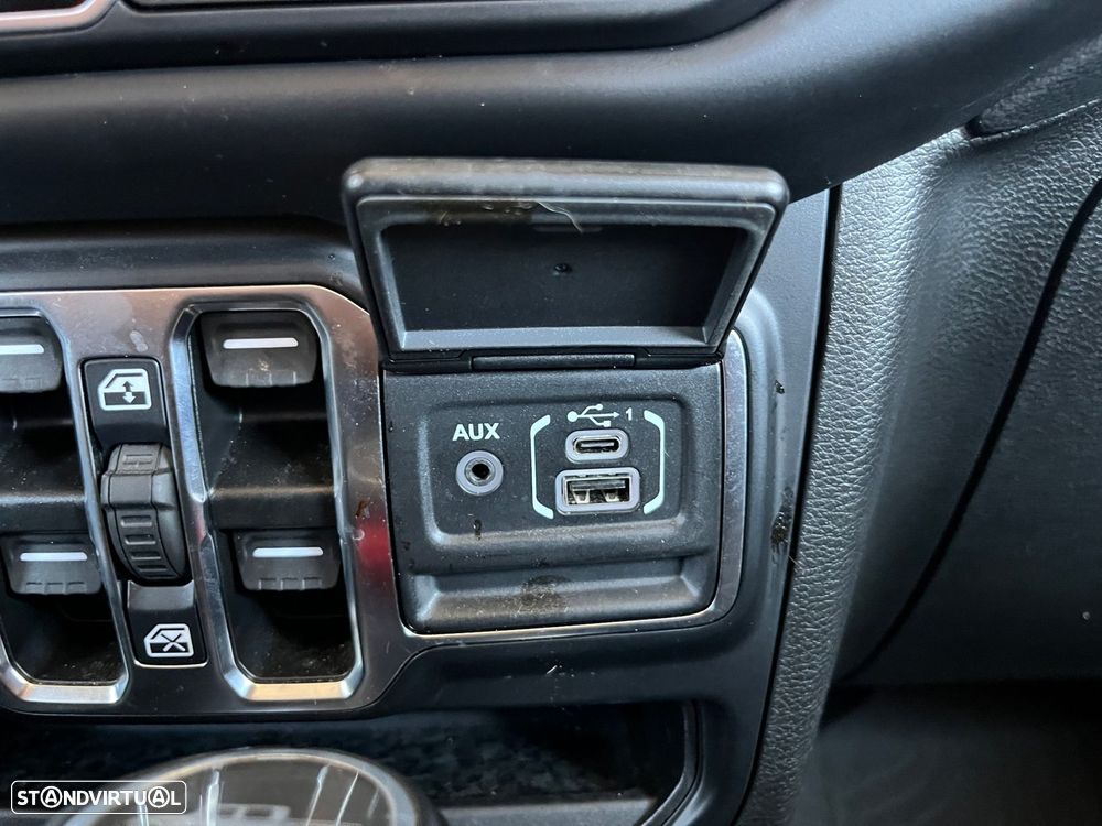 Jeep Gladiator 3.0 CRD Overland AT8 - 35