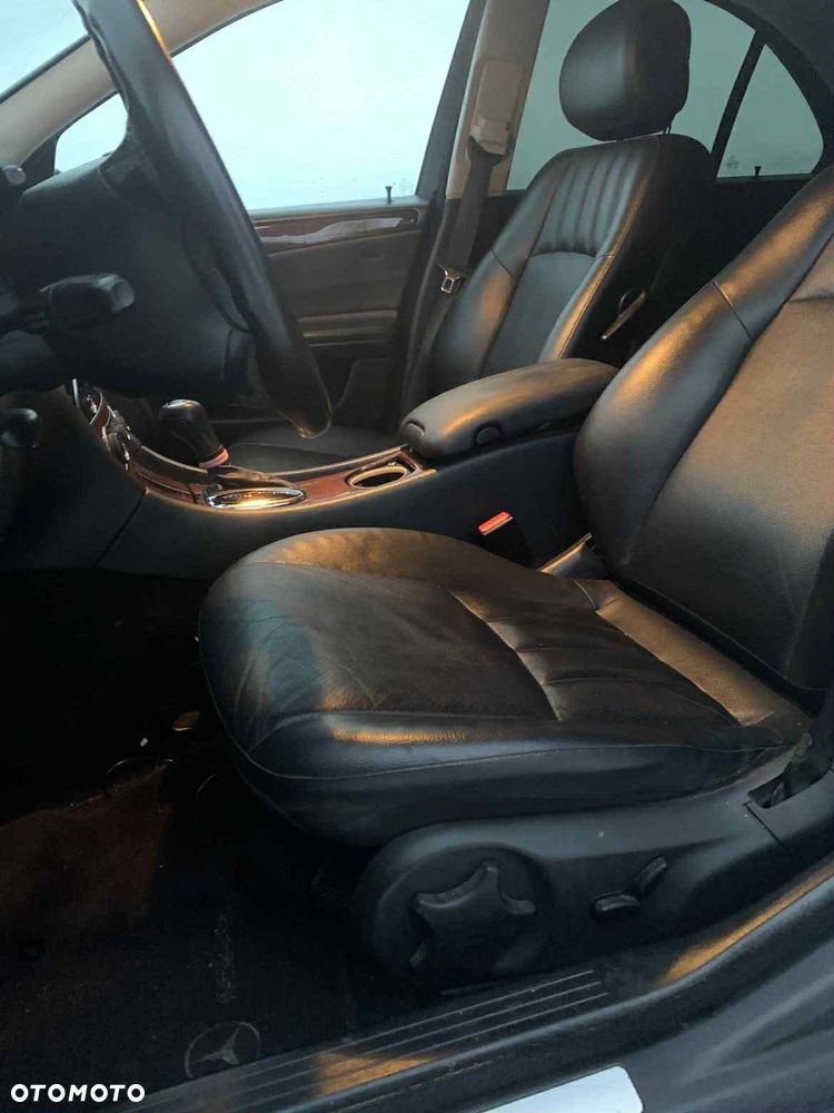 Mercedes-Benz Klasa C 280 4Matic Automatik Classic - 7