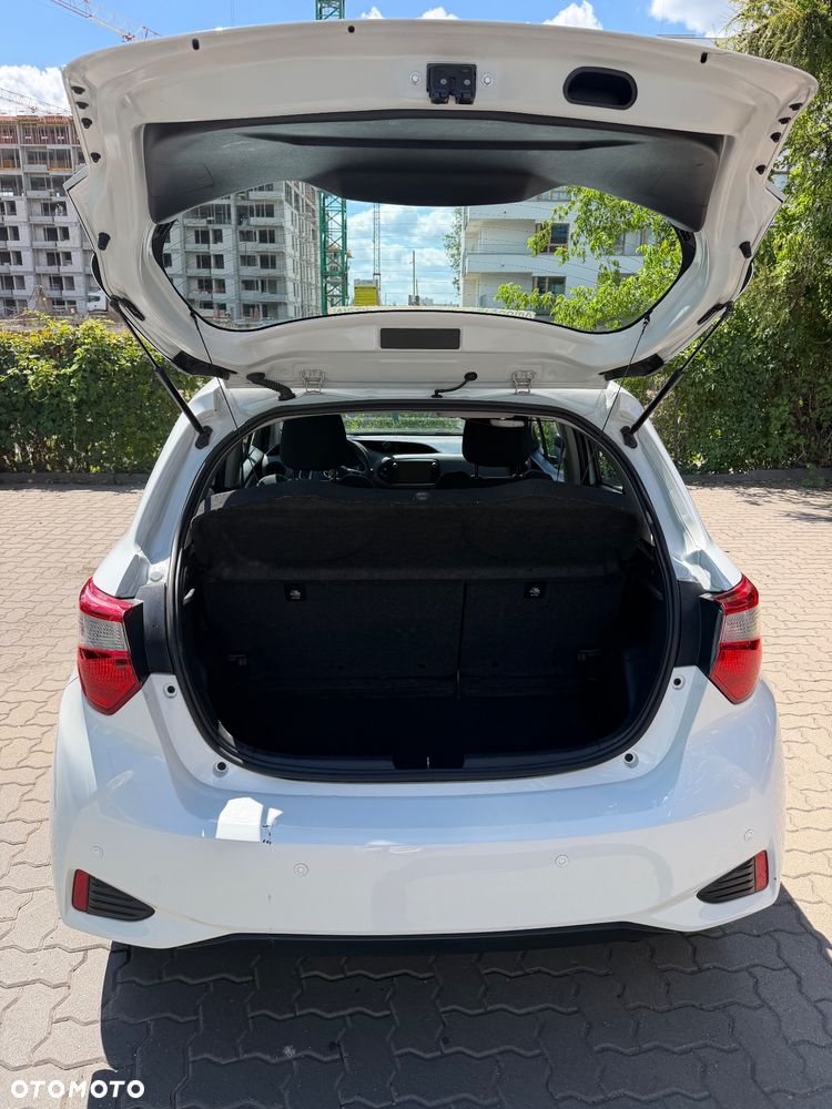 Toyota Yaris Hybrid 100 Active EU6 - 5
