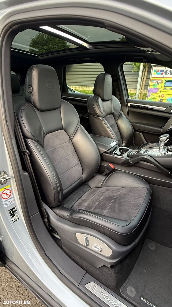 Porsche Cayenne Platinum Edition - 14