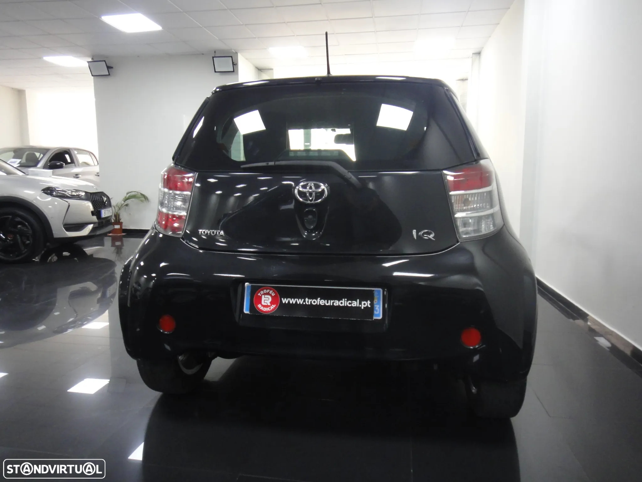 Toyota iQ 1.4 D-4D + - 5