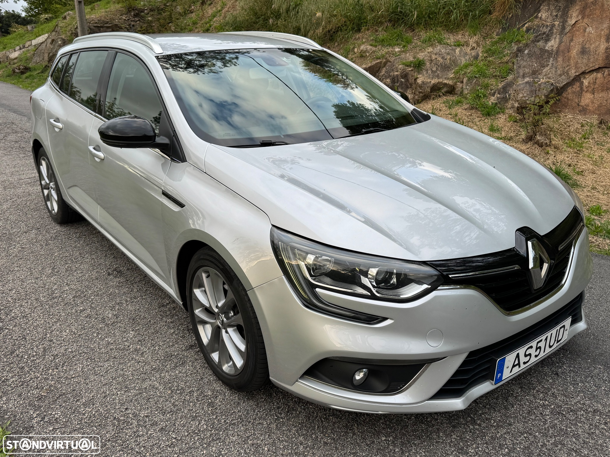 Renault Mégane Sport Tourer dCi 110 FAP EDC Dynamique - 2