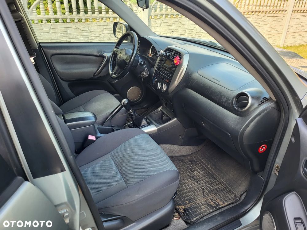 Toyota RAV4 - 26
