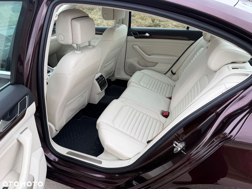 Volkswagen Passat 2.0 TDI BMT Highline DSG7 - 26