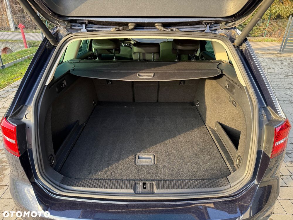 Volkswagen Passat 1.8 TSI BMT Highline - 24
