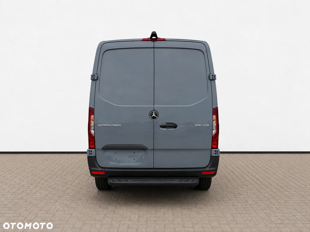 Mercedes-Benz Sprinter - 5