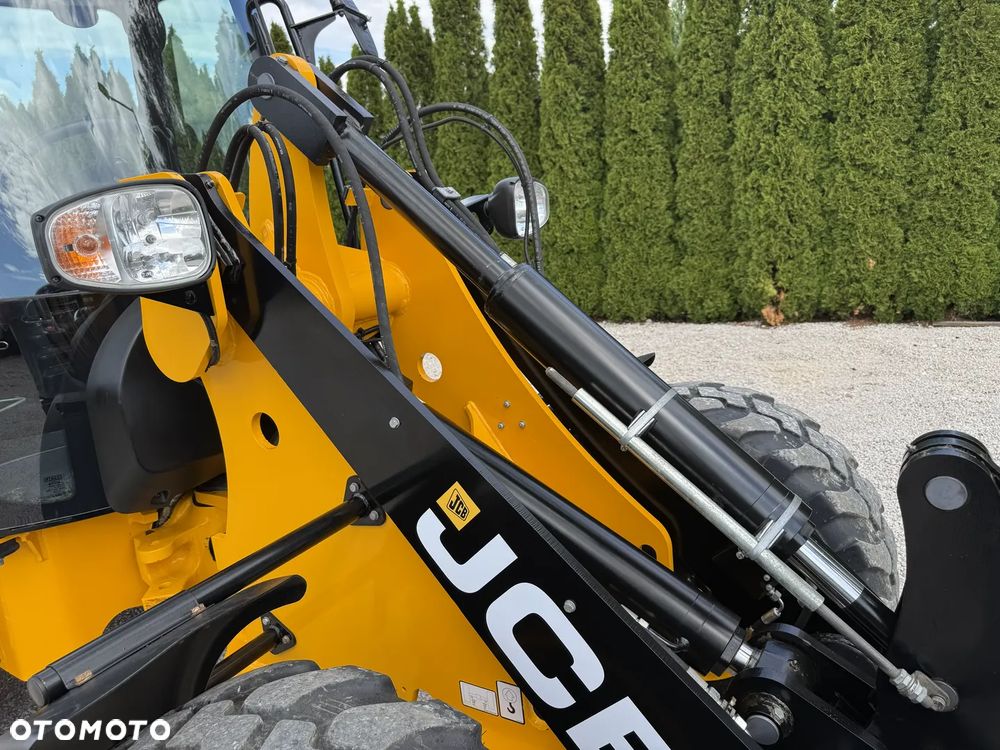 JCB 407 T4 / 2019 ROK / SILNIK 4-CYL BEZ DPF I ADBLUE / PIĘKNA / ORYGINAŁ / ZADBANA / SPROWADZONA Z NIEMIEC / MAŁE GABARYTY / SILNA / 406 408 409 60 70 M 506 509 - 30