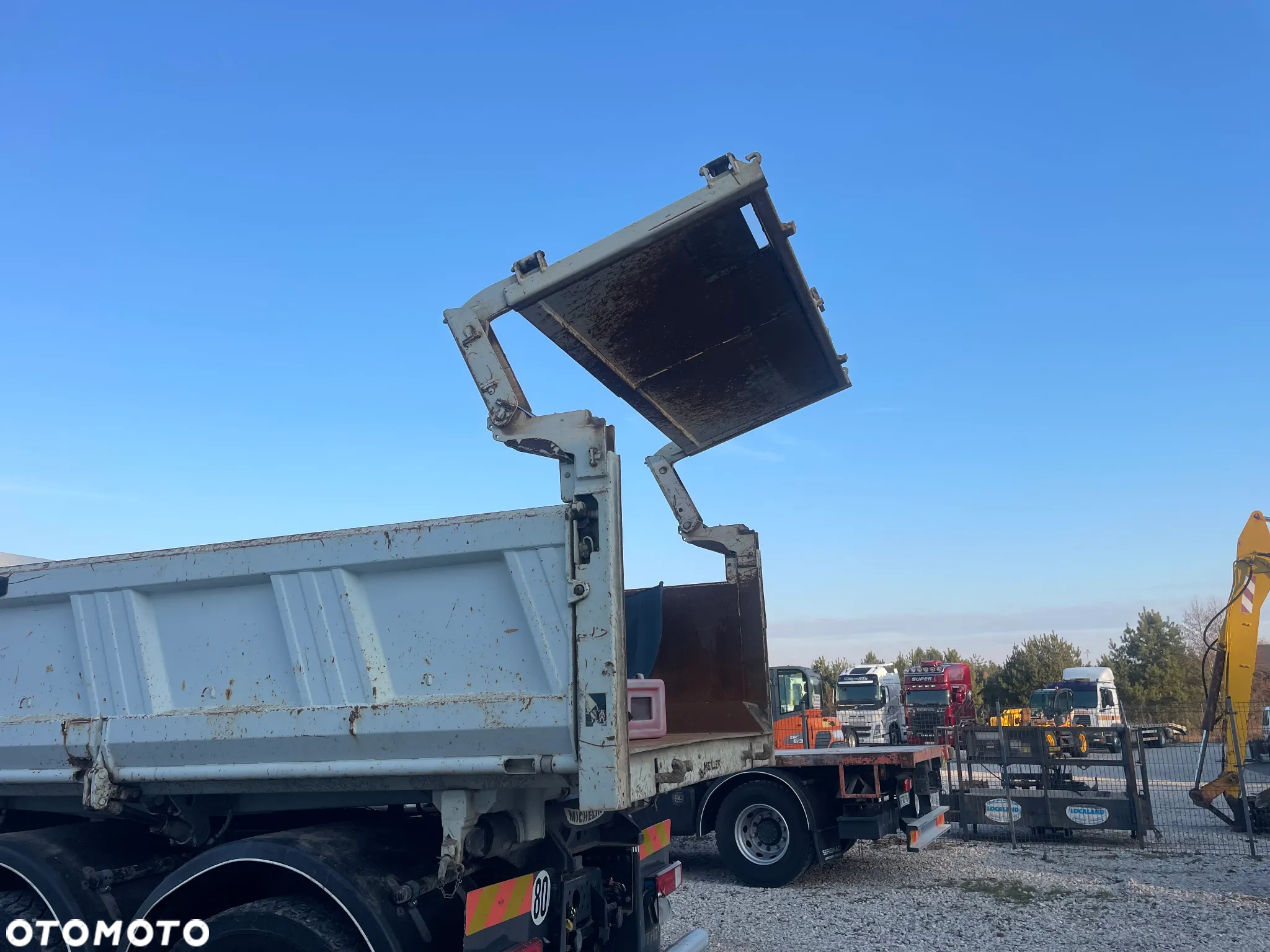 Renault Lander 6X4 - 5