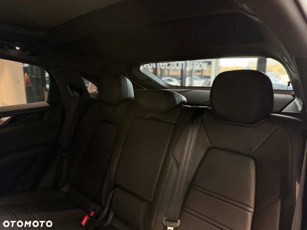 Porsche Cayenne Black Edition - 37
