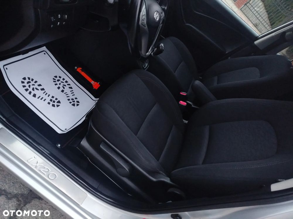Hyundai ix20 1.4 blue YES Plus - 20