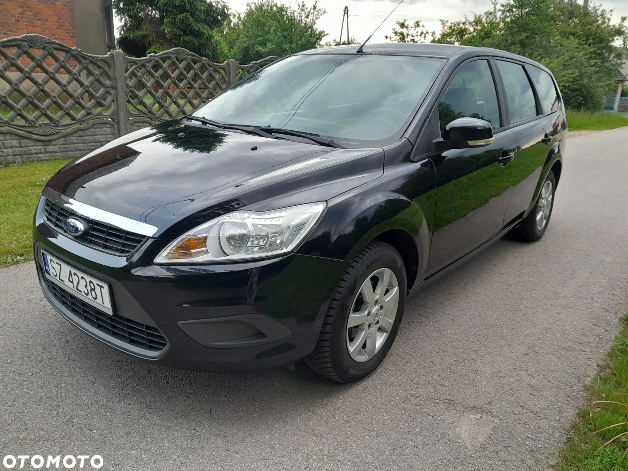 Ford Focus 1.4 16V Trend - 1