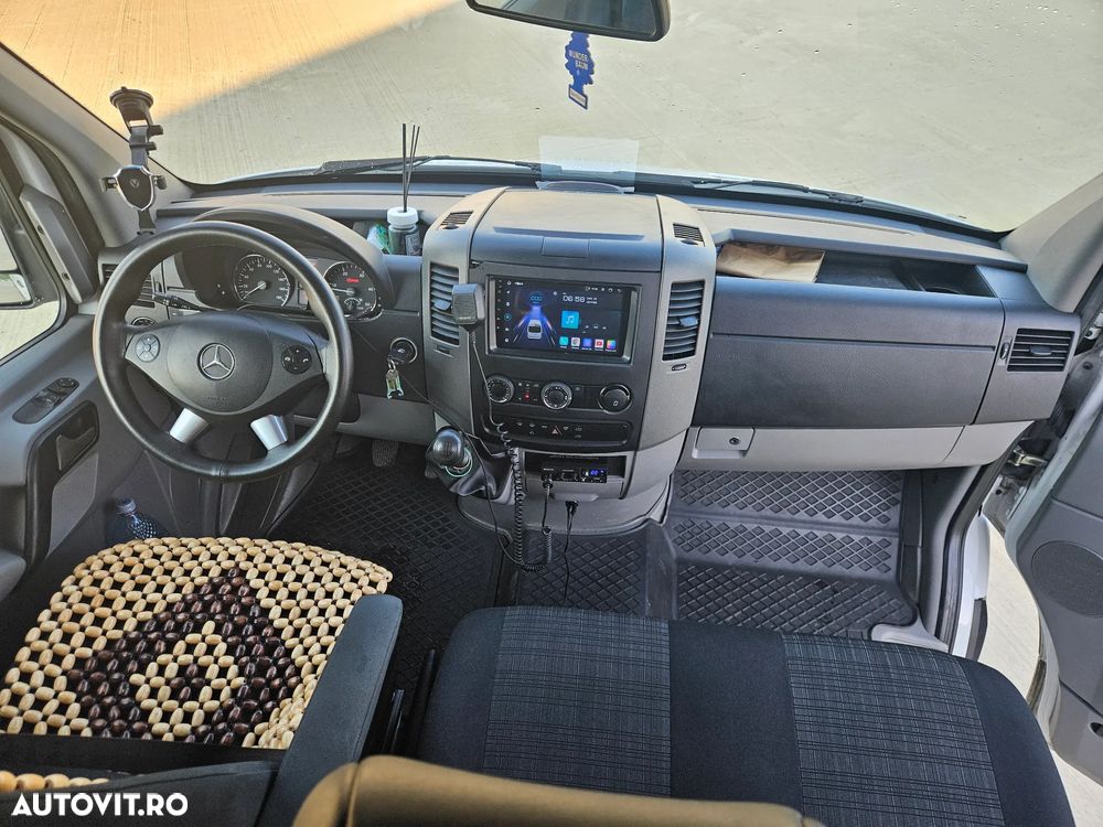 Mercedes-Benz Sprinter - 9