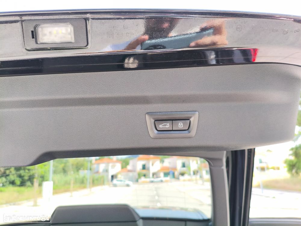 BMW iX2 eDrive20 Pack Desportivo M Pro - 23