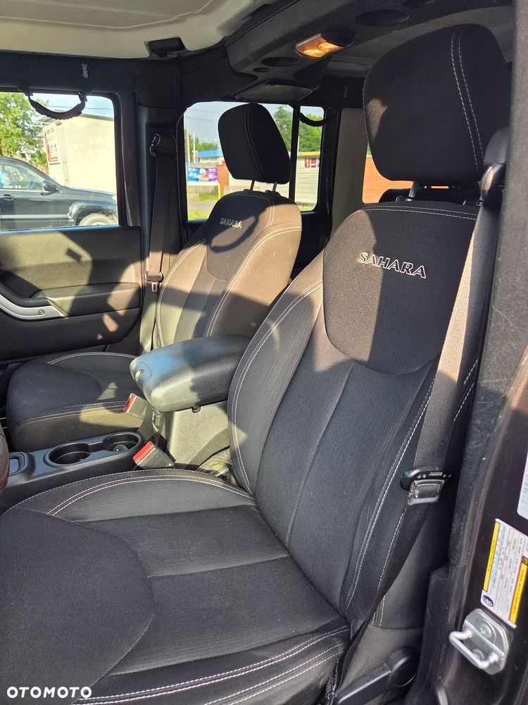 Jeep Wrangler 3.6 Unlim Sahara - 16