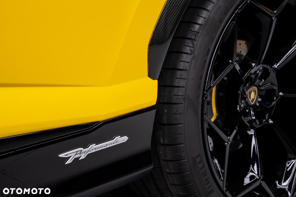 Lamborghini Urus - 36