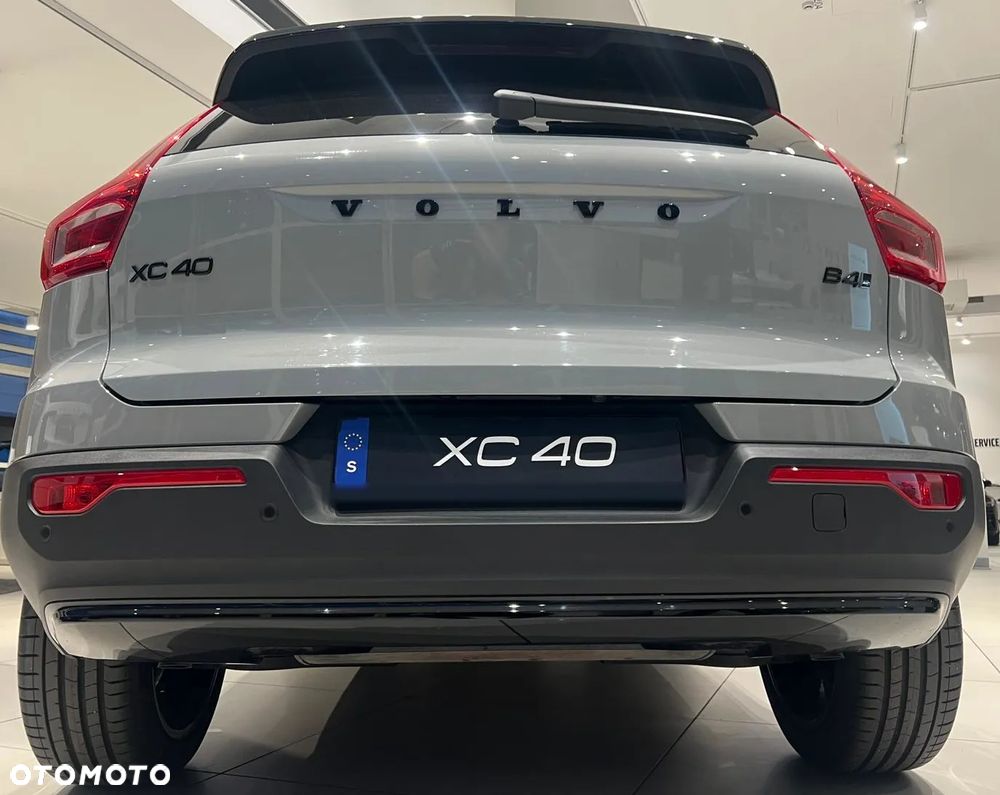 Volvo XC 40 B4 B AWD DKG RDesign - 16