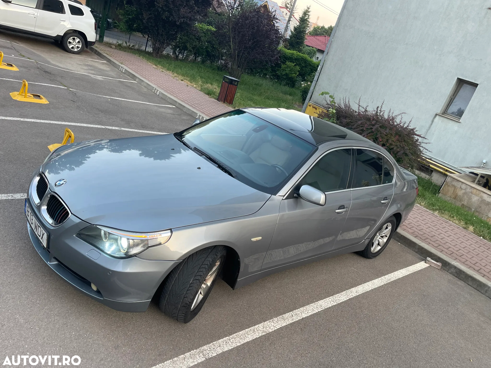 BMW Seria 5 520i - 5
