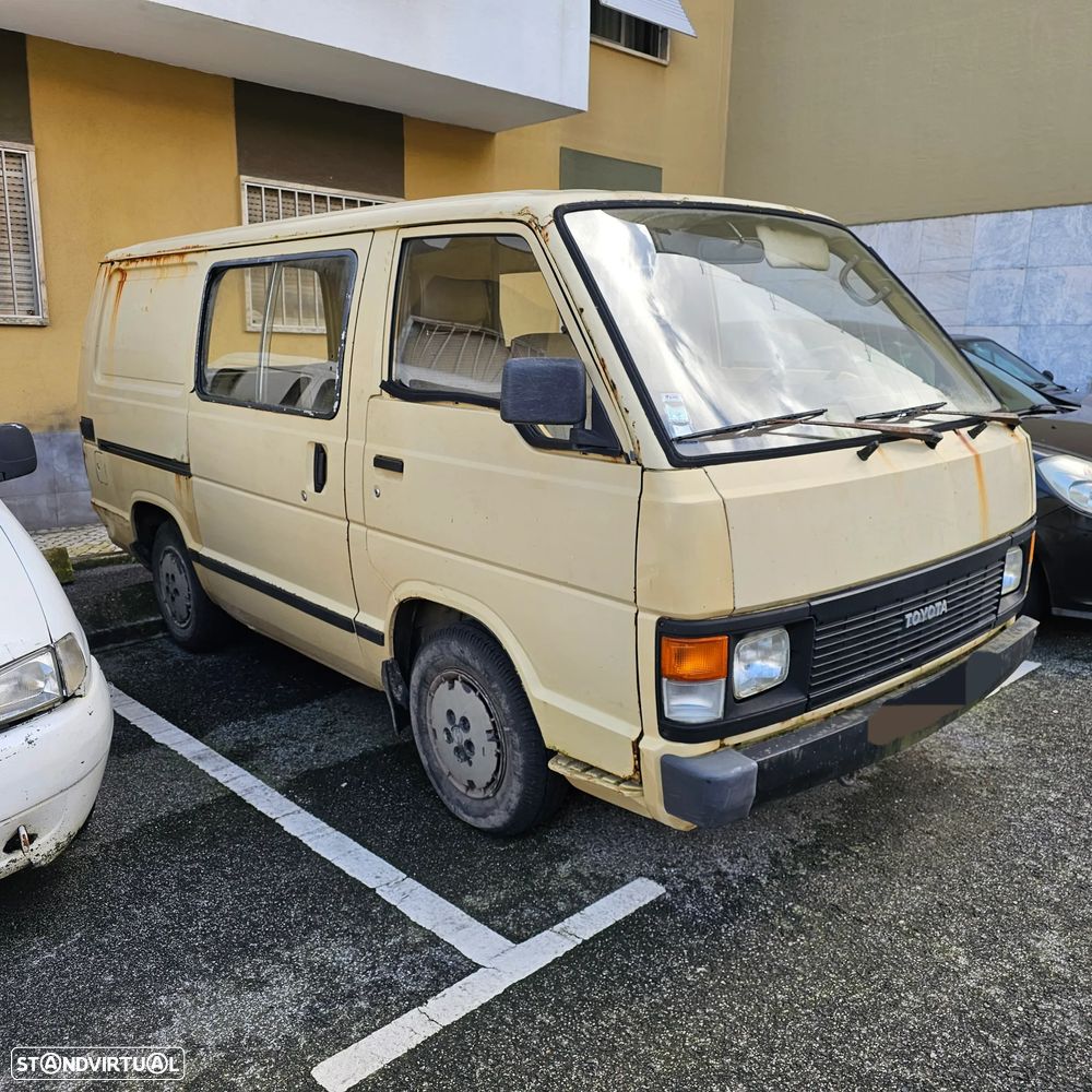 Toyota HiAce - 9