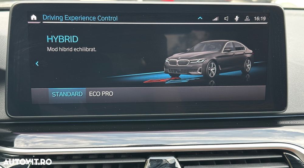 BMW Seria 5 530e Aut. Luxury Line - 32