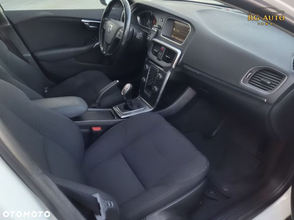 Volvo V40 Cross Country - 34
