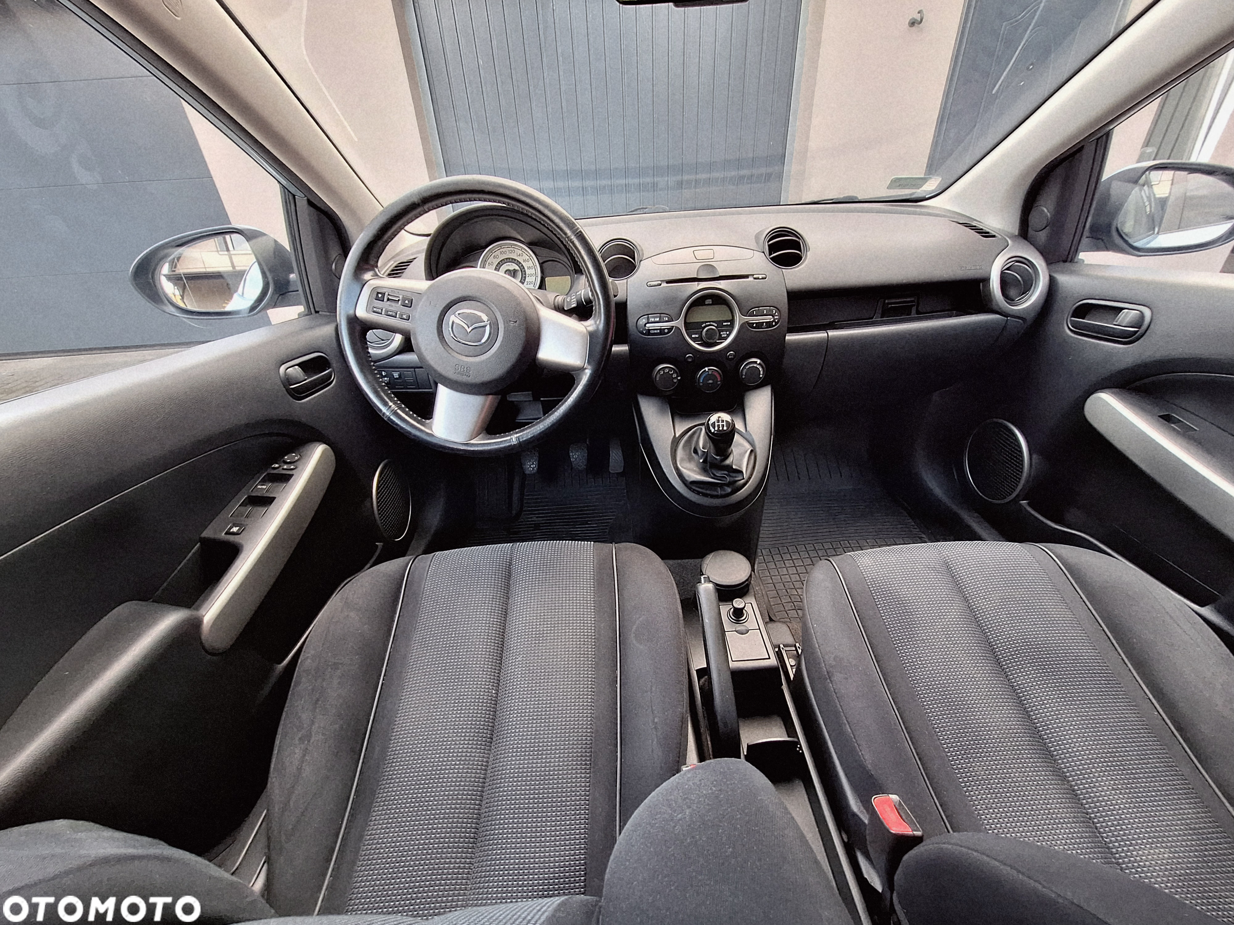 Mazda 2 - 8