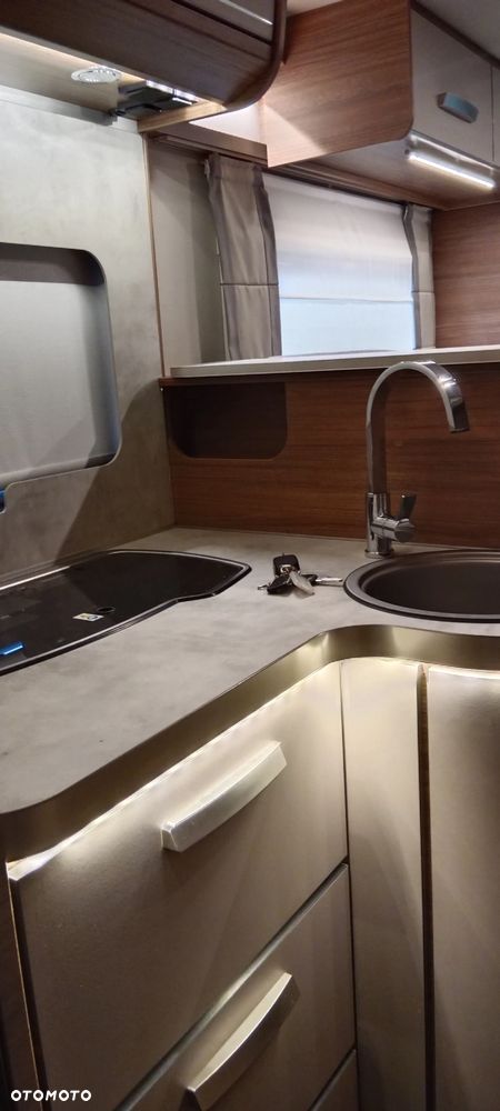 KNAUS LIVE WAVE 700MEG - 17