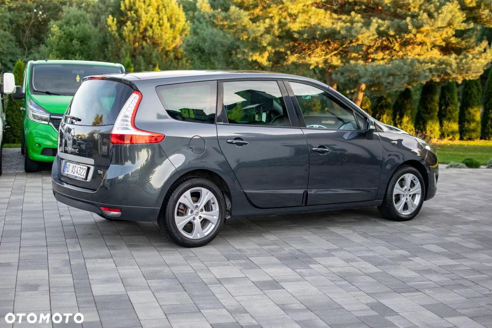 Renault Grand Scenic - 22
