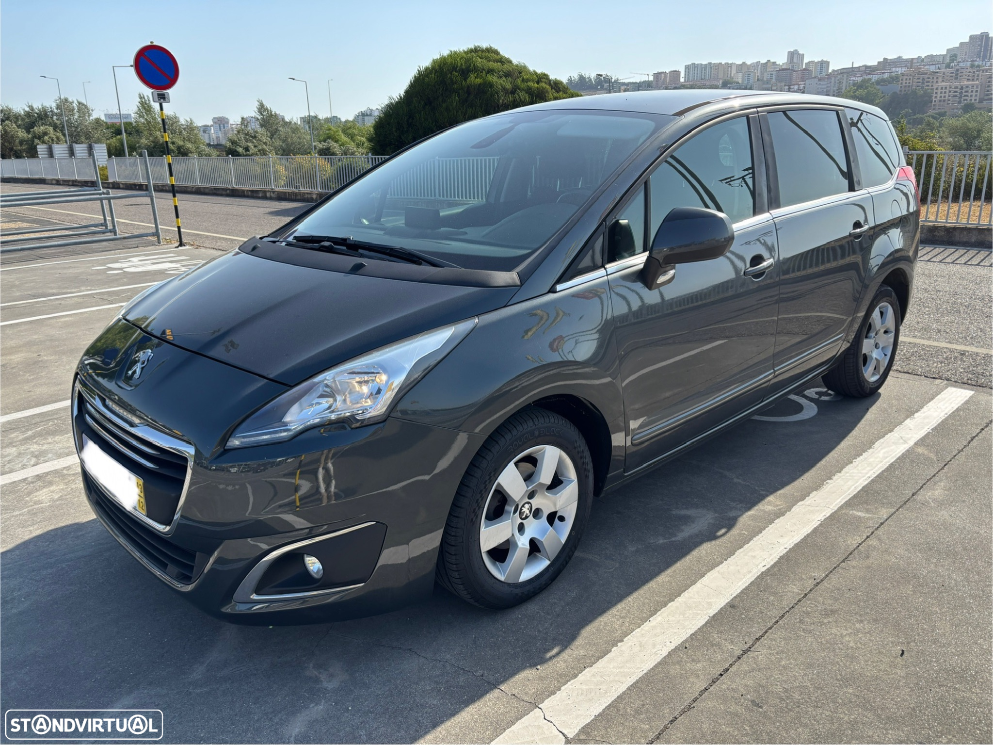 Peugeot 5008 1.6 E-HDi 7L Allure 2-Tronic - 3