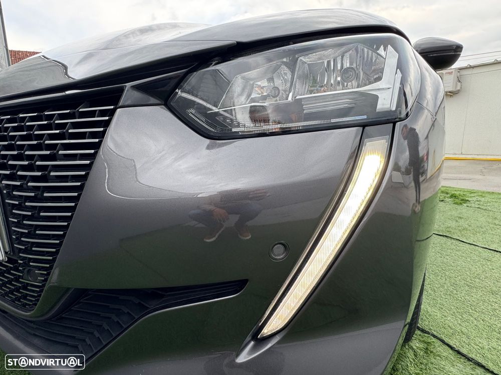 Peugeot 208 1.2 PureTech Allure Pack EAT8 - 32