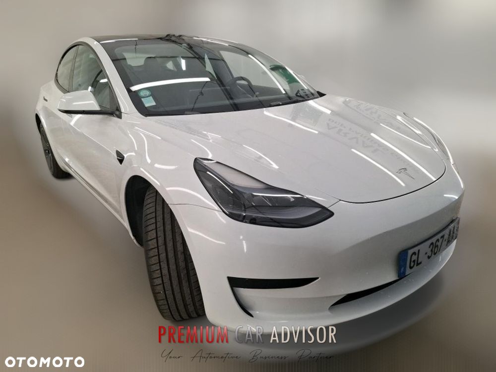 Tesla Model 3 - 4