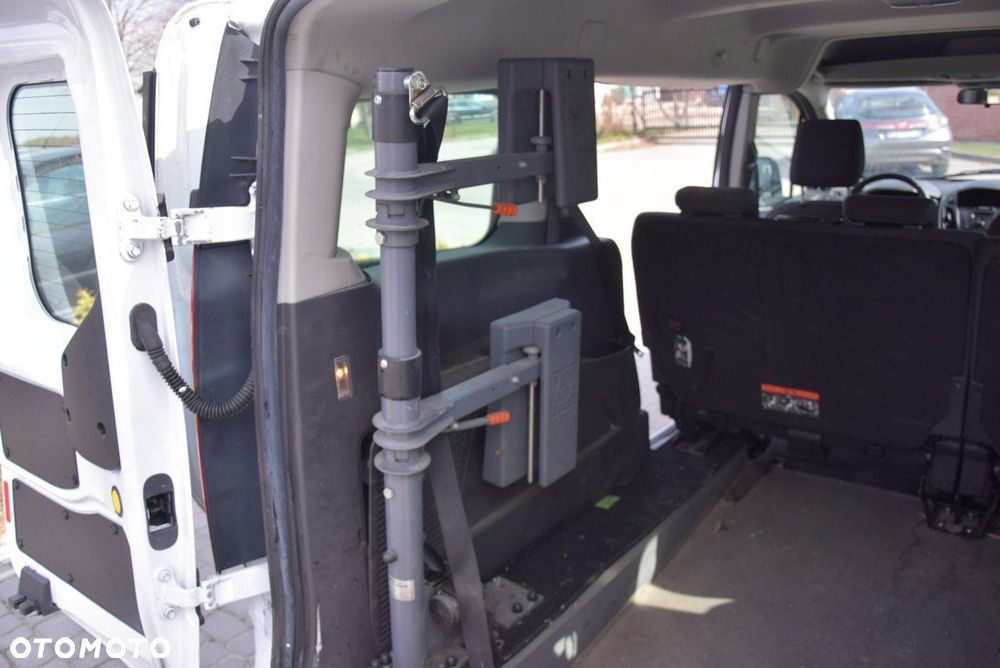 Ford Tourneo Connect Grand - 26