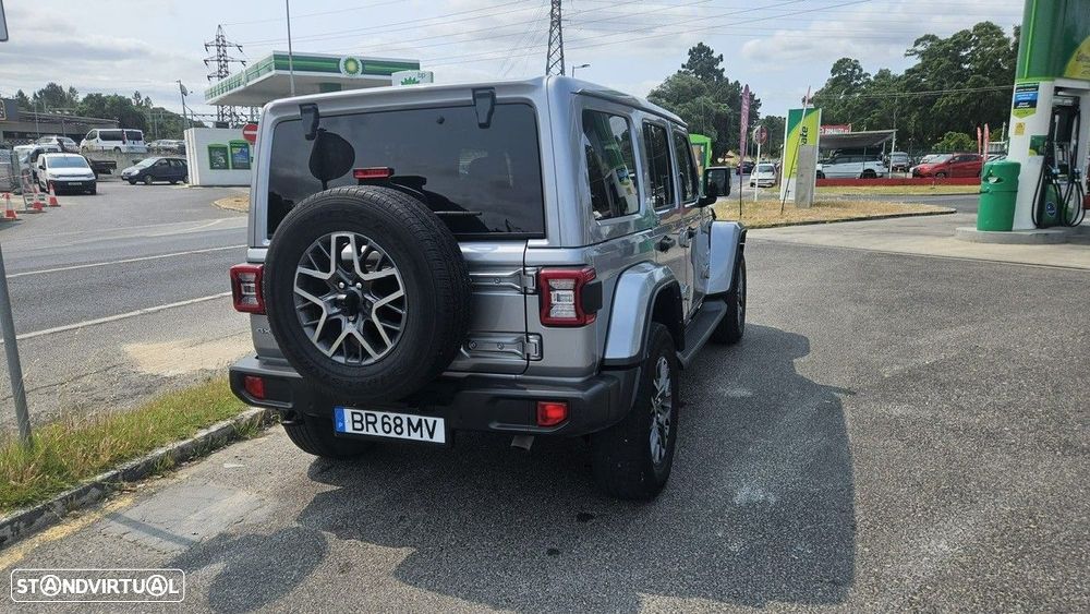 Jeep Wrangler Unlimited - 12