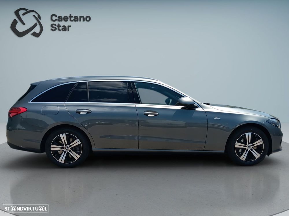 Mercedes-Benz C 300 e Avantgarde — fotografia 7