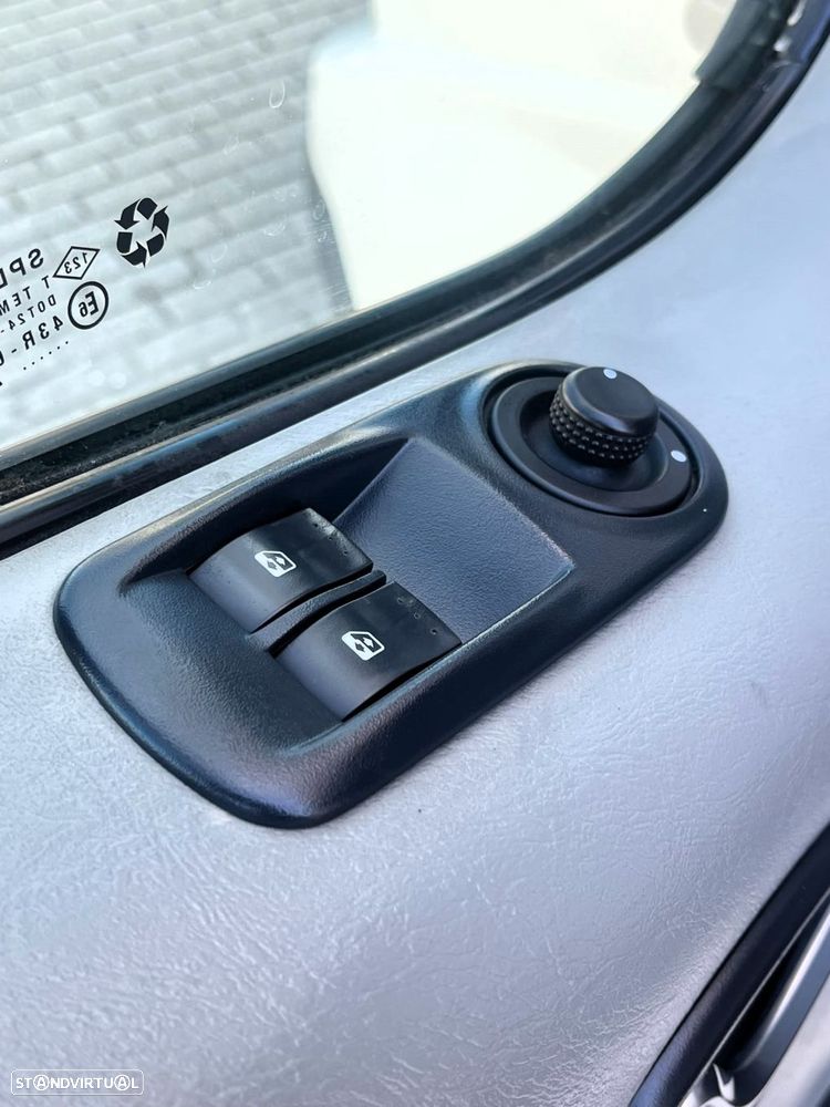 Renault Trafic - 8