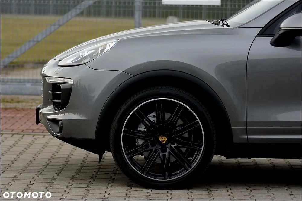Porsche Cayenne S Platinum Edition - 38