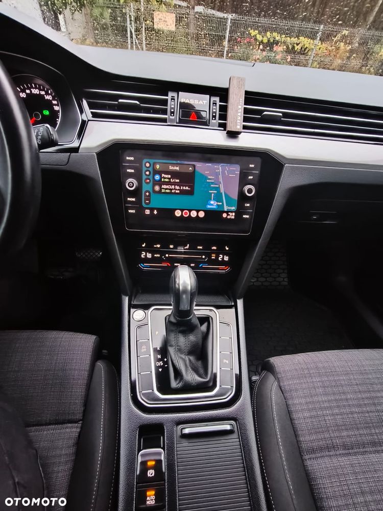 Volkswagen Passat 2.0 TDI SCR DSG Business - 9
