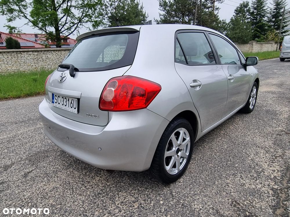 Toyota Auris - 10