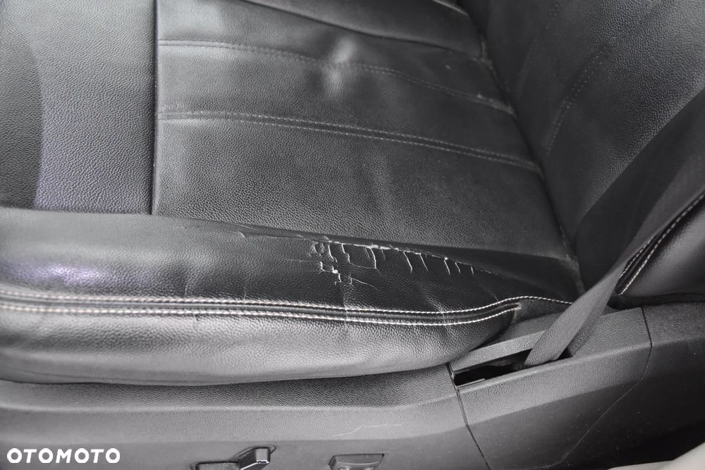 Chrysler Town & Country 3.6 Touring - 23