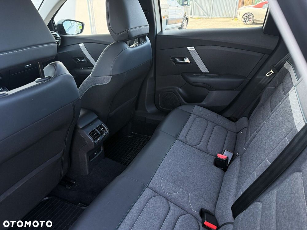 Citroën C4X 1.2 PureTech Shine Pack S&S EAT8 - 28